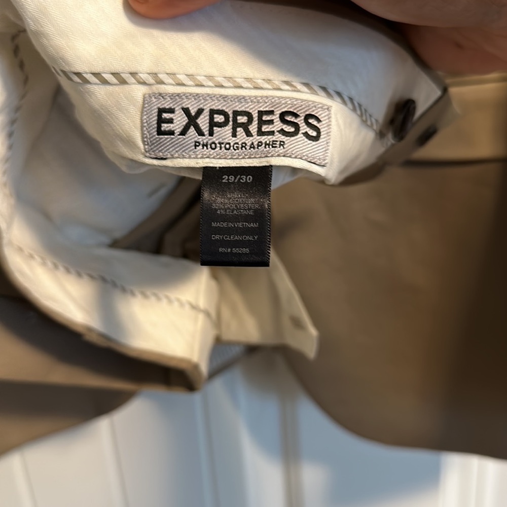 New Express Suit - Picture 3 of 3